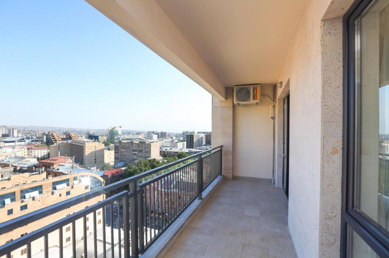 Stay Inn-Apartments On Koghbatsi 16 Erivan Dış mekan fotoğraf
