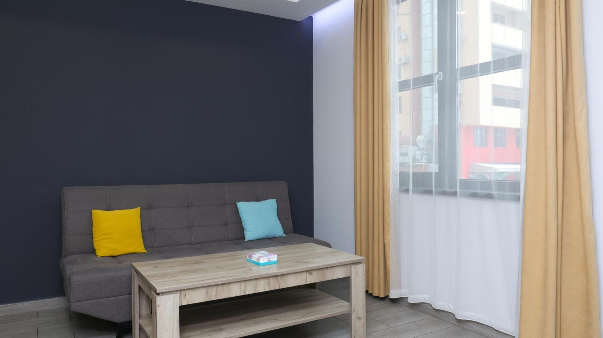 Stay Inn-Apartments On Koghbatsi 16 Erivan Dış mekan fotoğraf