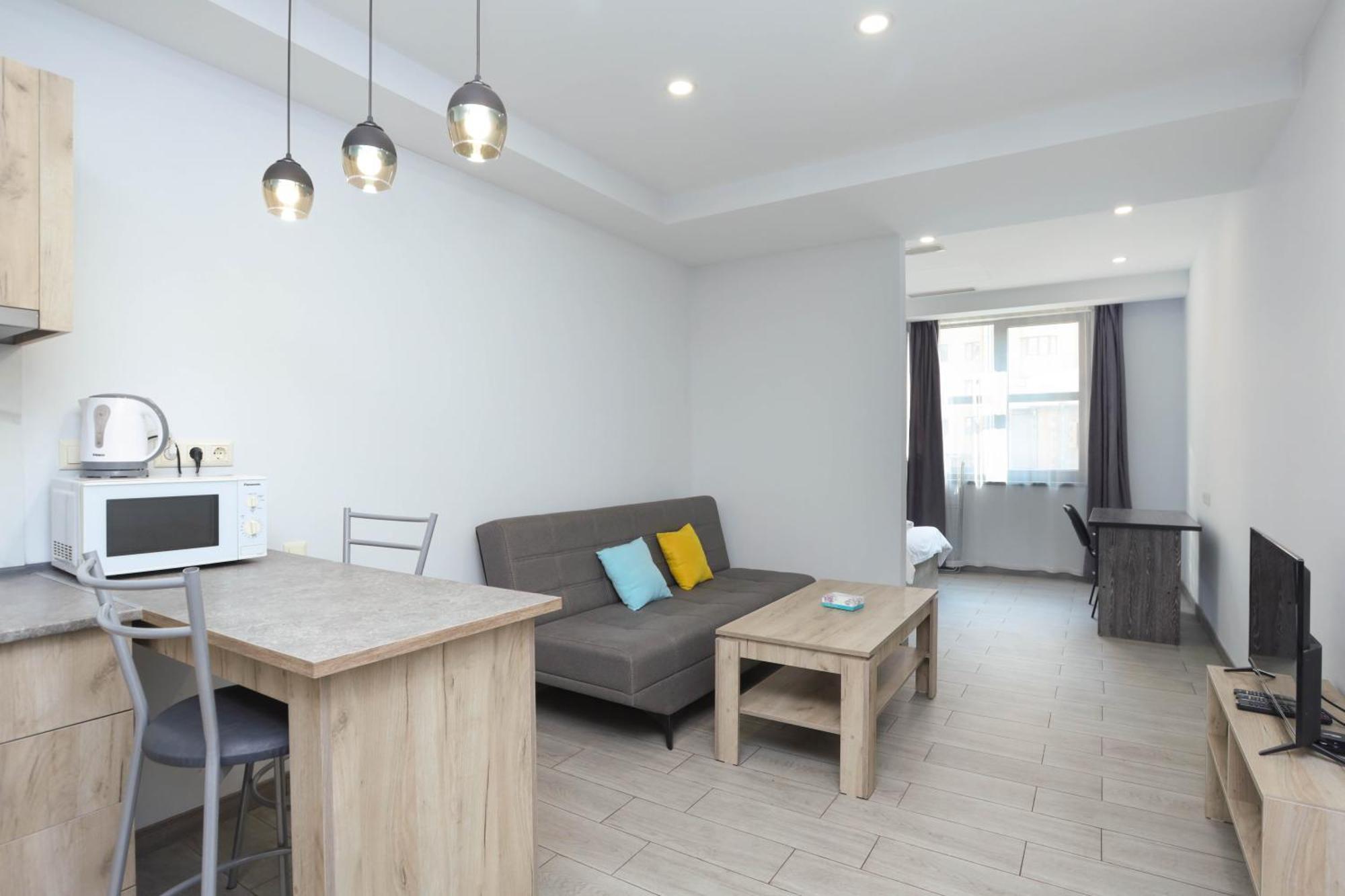 Stay Inn-Apartments On Koghbatsi 16 Erivan Dış mekan fotoğraf